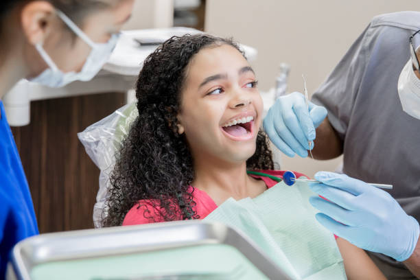 Best Emergency Dental Care for Broken or Chipped Teeth in Easton, CA